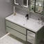Armoire de salle de bain au style doux.