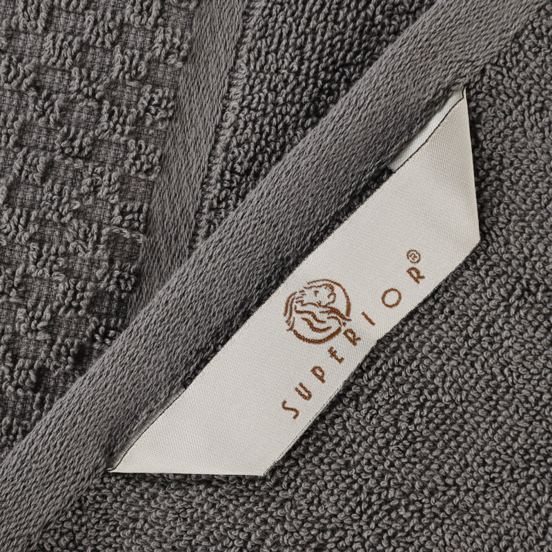 Serviette de bain en coton jacquard Lodie, Gris anthracite / argent
