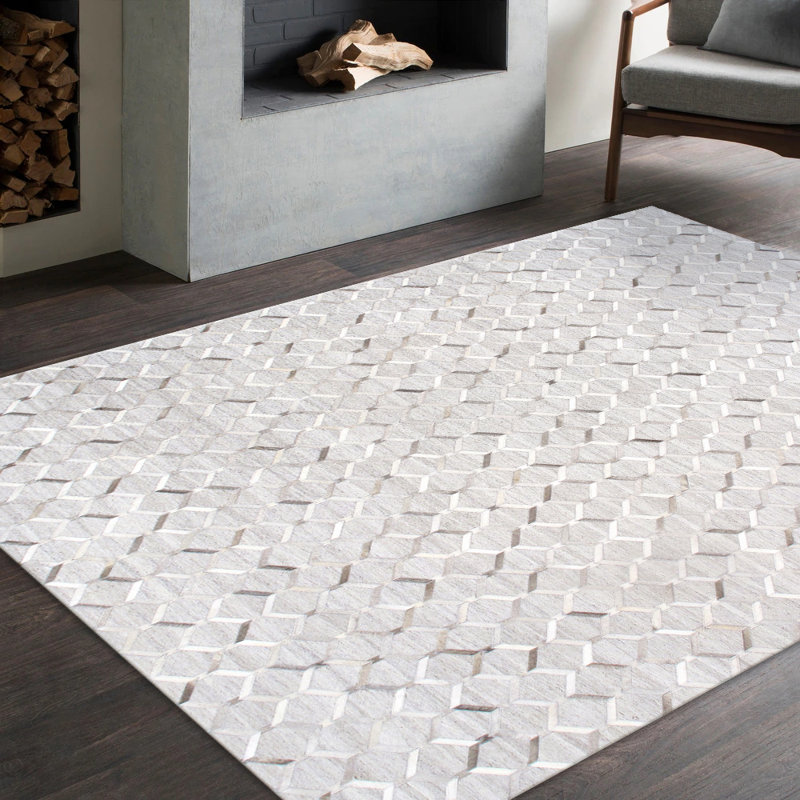 Geometric Hand-Loomed Silk Silver/White/Black Area Rug, Rectangle 5' x 8'