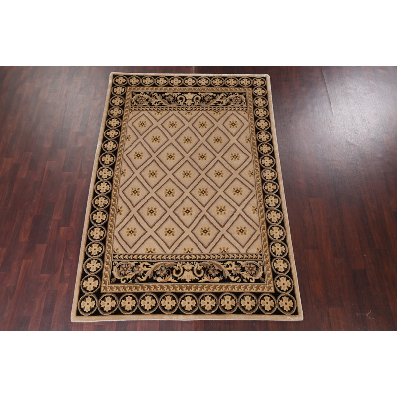 Tapis noué à la main unique en son genre