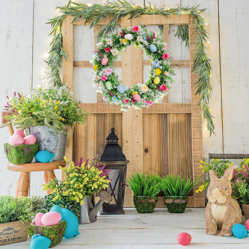Couronne de Pâques de 18 pouces avec fleurs artificielles printanières, œufs colorés, feuilles d'eucalyptus lavande pour la porte d'entrée