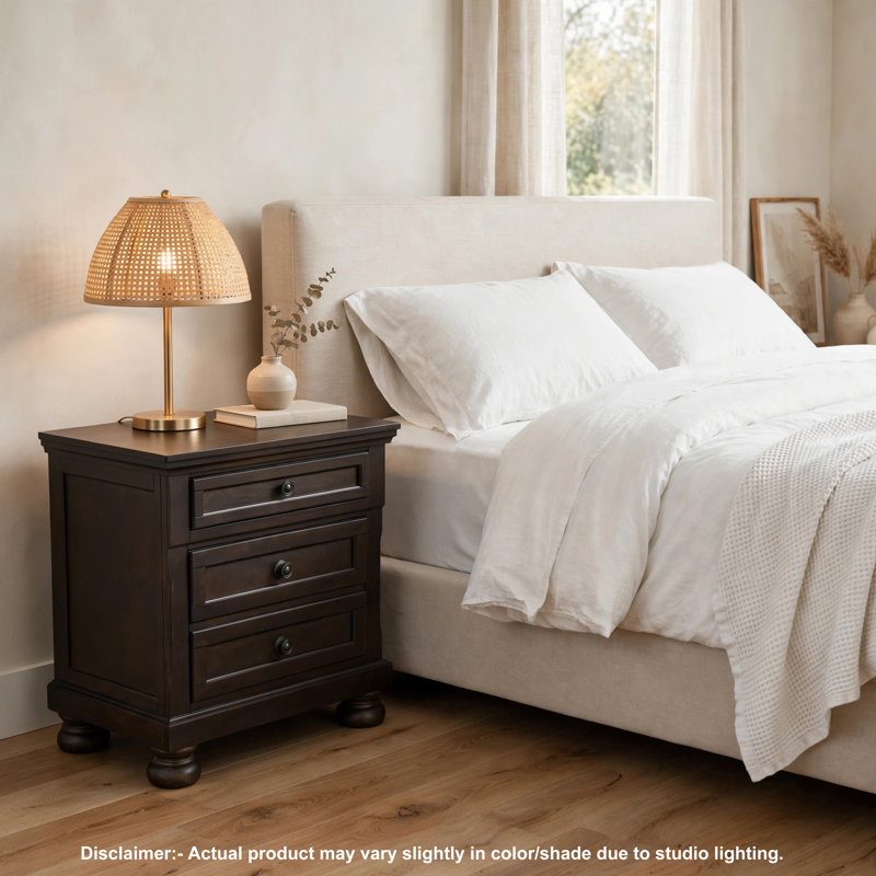 Alaeyah 18'' W Nightstand