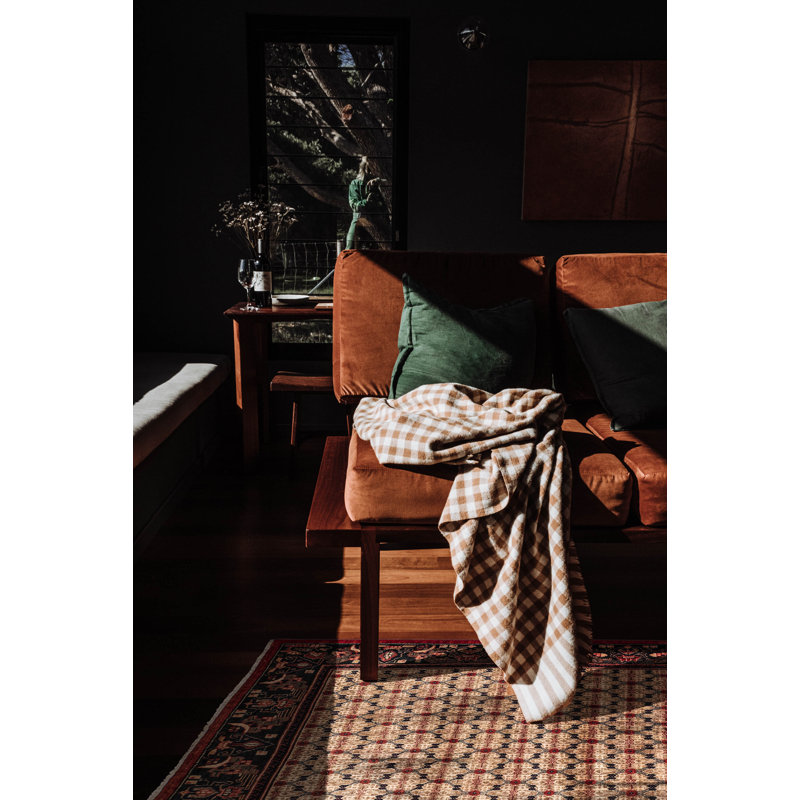 Tapis brun Andelz 4 pi 7 po x 7 pi 1 po