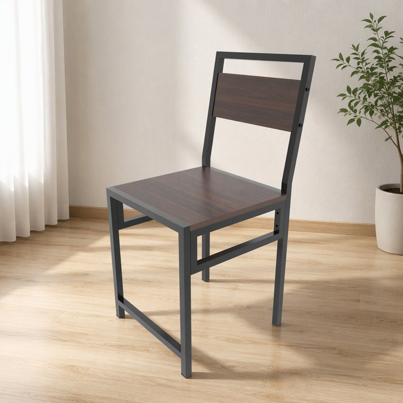 Ensemble de table et de chaises de style industriel avec étagère de rangement et chaises assorties pour petits espaces