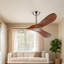 Ventilateur de plafond standard pour le porche de la chambre à coucher du patio en bois massif brun classique avec télécommande à 3 pales de 52 pouces homologuée pour éclairage humide