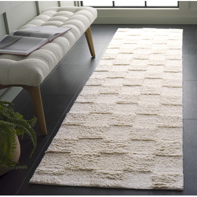 Easy Care 222 Area Rug In Ivory