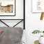 Structure de lit à baldaquin en métal noir pour grand lit, et très sous l'espace, s'adapte aux matelas de grand lit standard avec baldaquin, supporte 500 livres, finition, matelas, installation facile