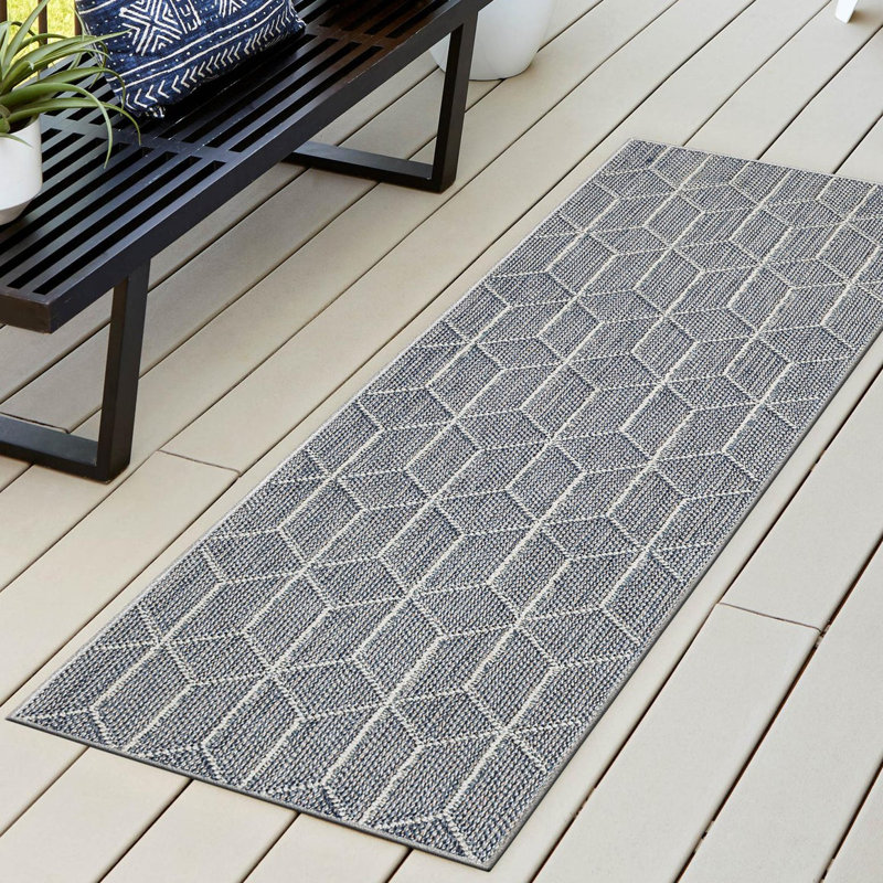 Indoor/Outdoor Trellis Area Rug, Runner 2' x 6'1"