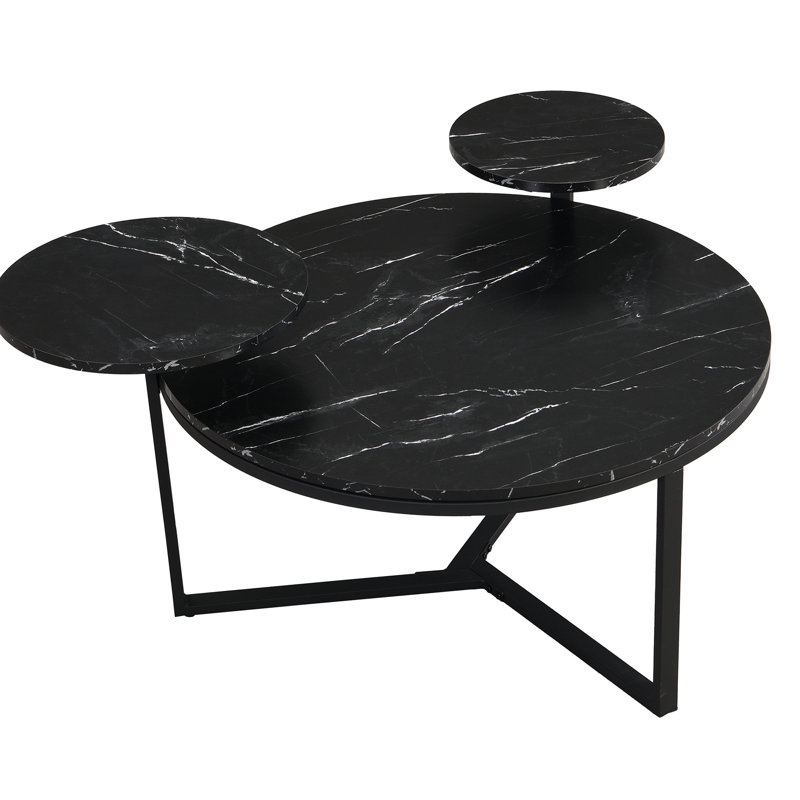Table basse contemporaine avec deux tablettes, surface en faux marbre, base à trépied, bords arrondis, noir mat, style moderne et solide avec tablettes, surfaces, coins en métal pour trépied,