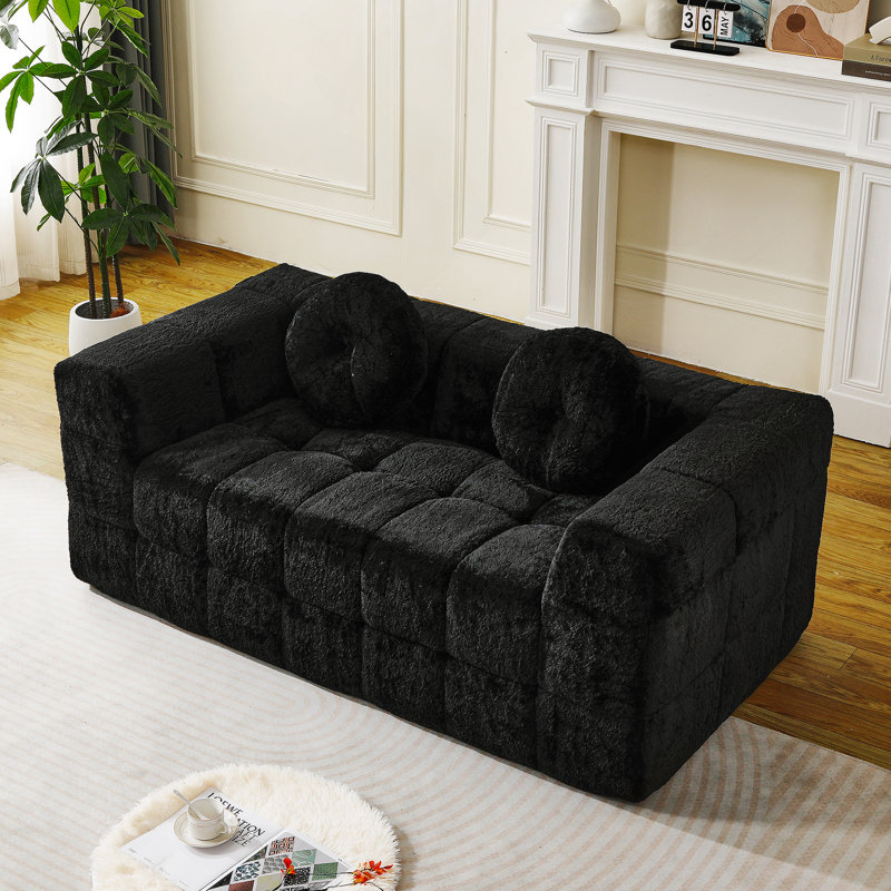 Canapé moderne de 66,5 pouces sans os avec deux coussins décoratifs circulaires, tissu en polyester à poils longs texturé litchi doux pour la peau, canapé à carreaux en mousse à deux places