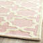 Tapis rose clair / ivoire en laine touffeté à la main à motif géométrique d'Igna-121805748