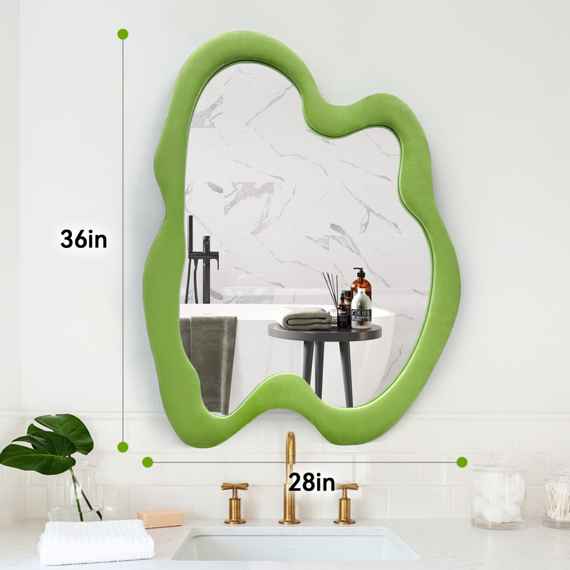 Miroir asymétrique en bois manufacturé Debanhy, 36 po x 28 po, Vert