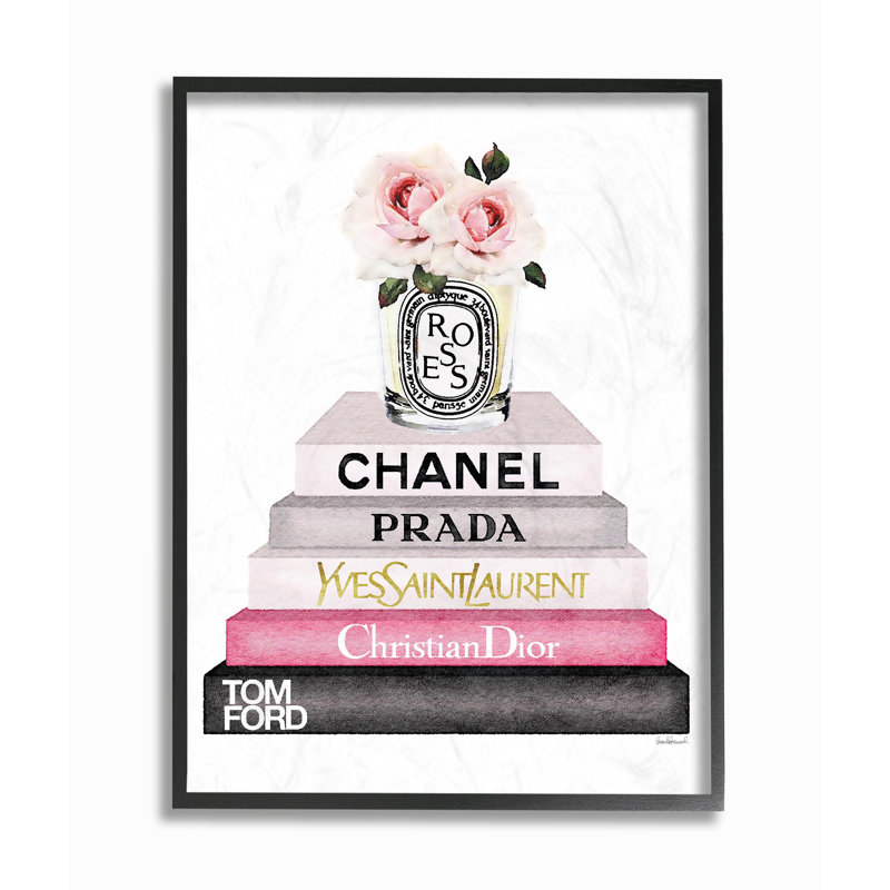 Pile à livres avec bougie rose rose par Amanda Greenwood - cadre flottant, H 20 po x l 16 po x 1,5 po