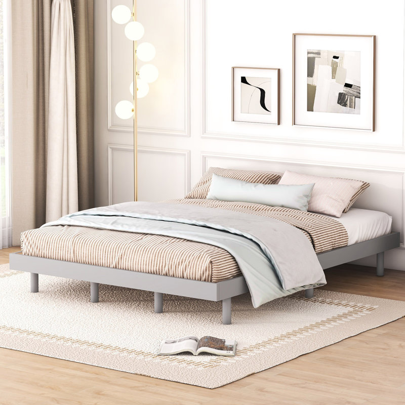 Grand lit gris avec design flottant moderne - plateforme stable et élégante pour grand lit