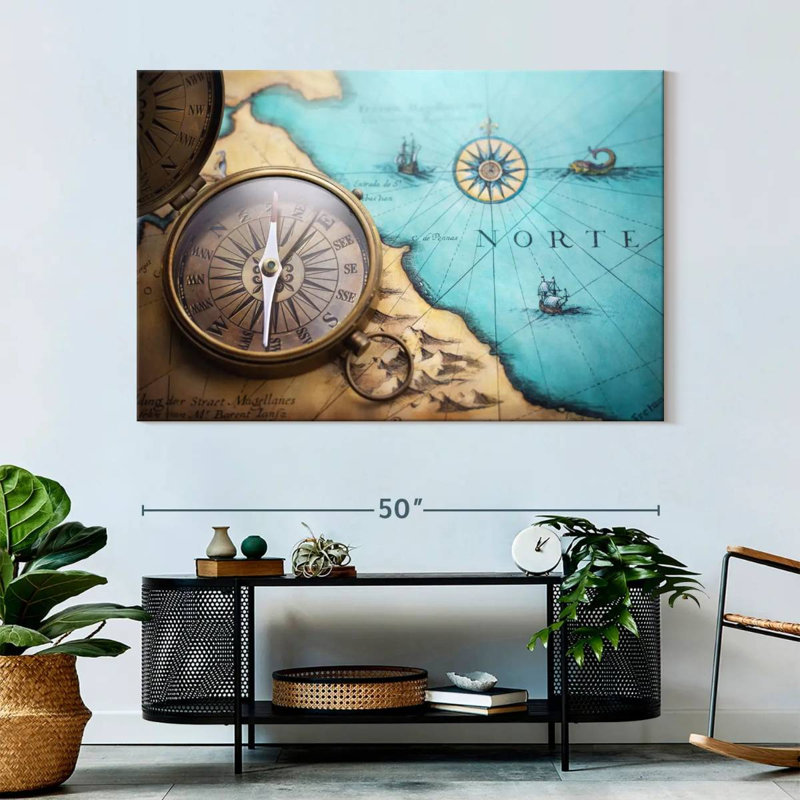 Antique style compass Aletra, H 34 po x l 51 po