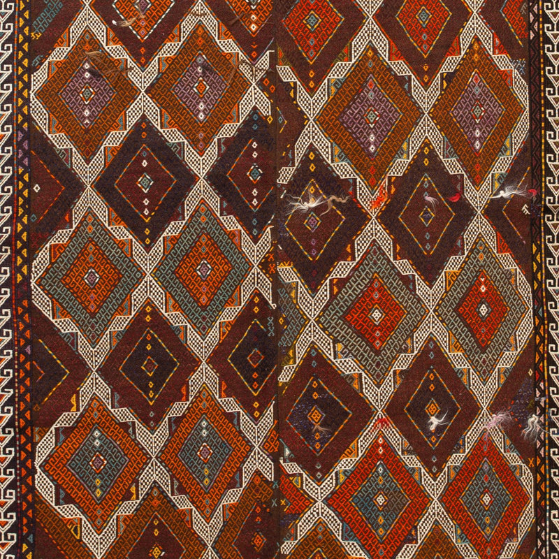 Traditional Wool Rug - 6' x 9'