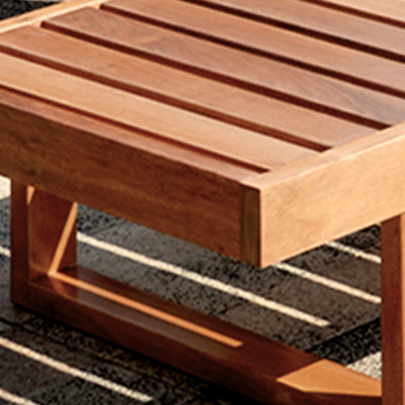Chaise longue d'extérieur en bois massif avec chaise longue