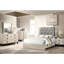 Lit très grand contemporain avec finition crème et tête de lit grise-378708392-378708394