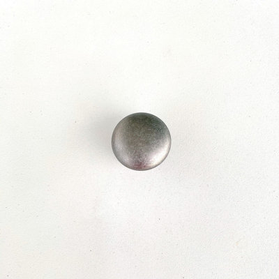 Poignée d'armoire ronde argent antique «Ara»