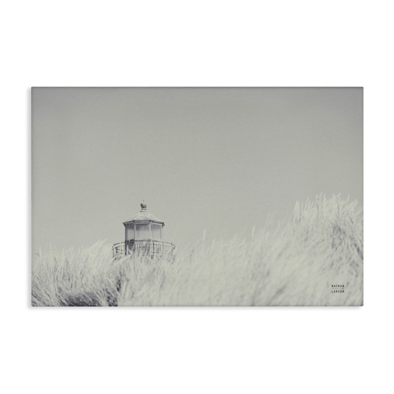 Toile grise vue de phare par Nathan Larson, H 24 po x l 36 po