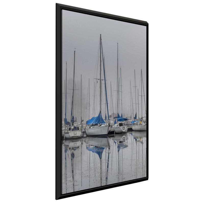 «Voiliers», reproduction de photo, H 51,5 po x l 31,5 po x P 2 po, Cadre flottant noir