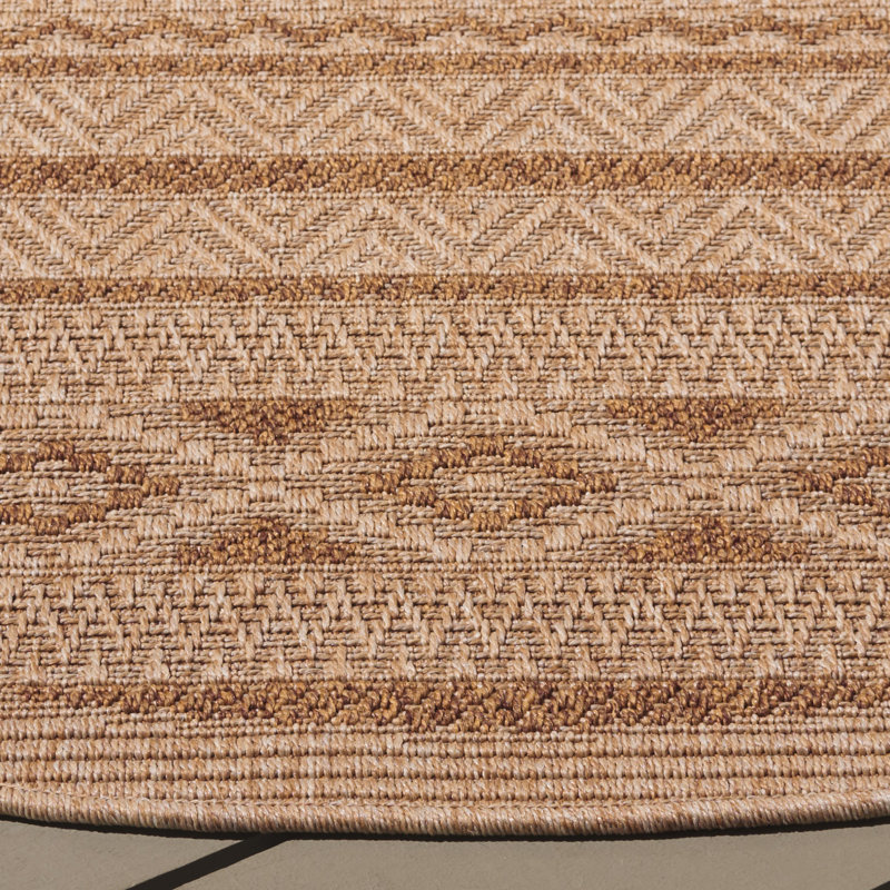 Larmont Sisal All-Weather Southwestern Indoor/Outdoor Area Rug, Round 6'7"