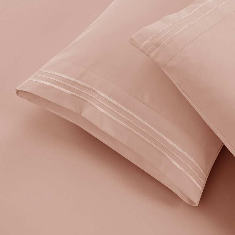 1800 Series Double-Brushed Microfiber Hypoallergenic Sheet Set, Peach, California King Sheet Set with 2 Pillowcases