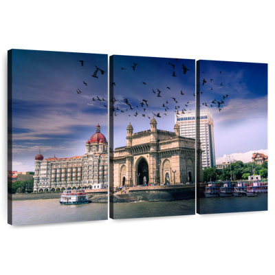 Senne Birds Over Gateway Of India