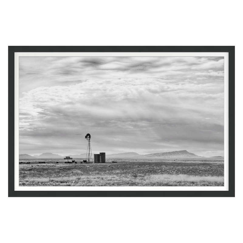 «Fall 2022 The Windmill», impression encadrée sur papier par Jean Cornell, Cadre simple noir, H 20 po x l 30 po