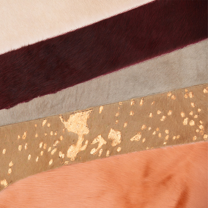 Tapis imprimé peau de vache Art Hide X Greg Natale, Ovale 6 pi 7 po x 9 pi 8 po