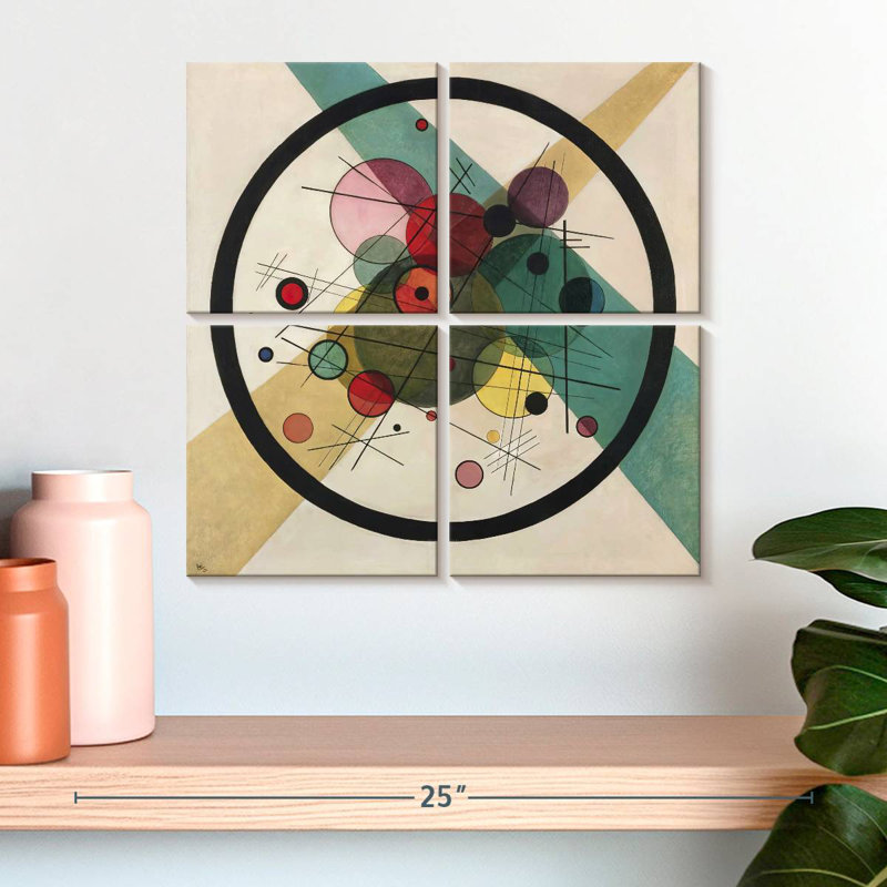 Circles In A Circle, H 18 po x l 18 po