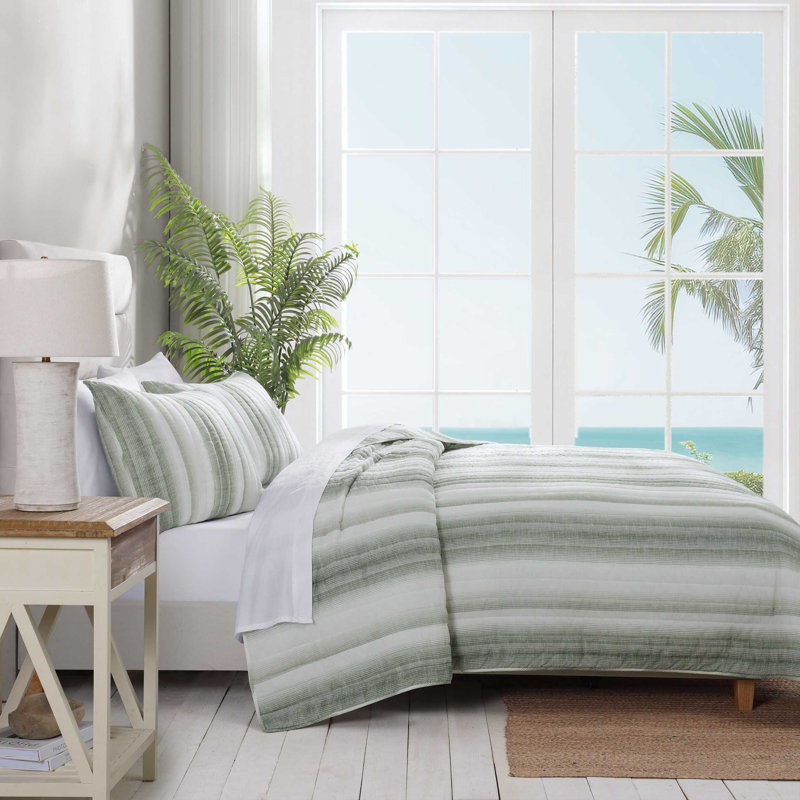 Quilt, Queen Quilt + 2 Standard Shams, Green Striped