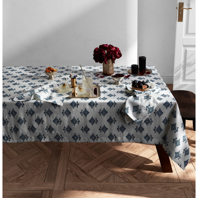Matouk Schumacher Rubia 22" Linen Napkin