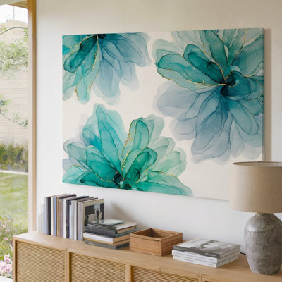 Toile d'une composition abstraite à couper le souffle avec de grandes fleurs translucides dans un art mural Harmonieux mélange d'aquarelle bleu sarcelle et toile tendue
