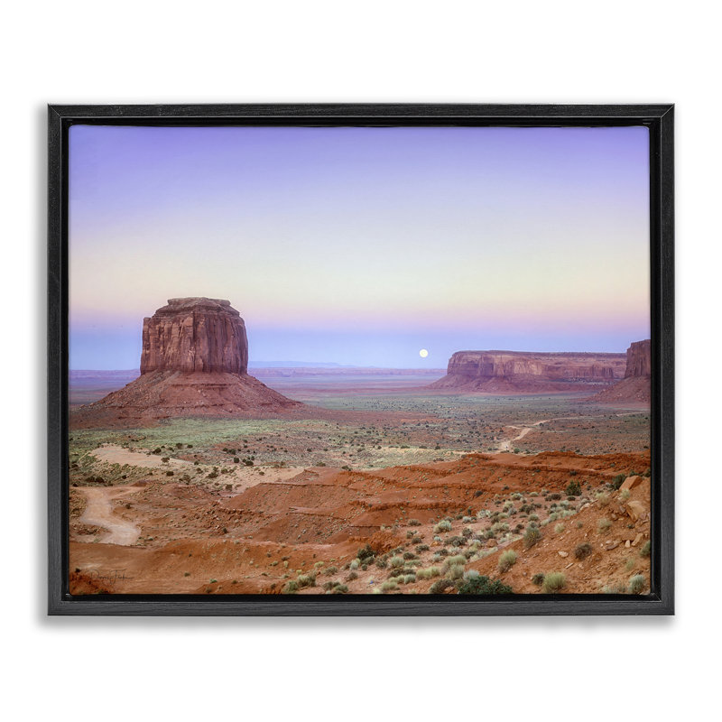 Cadre flottant au lever de la lune sur Monument Valley, design par Dennis Frates, H 17 po x l 21 po