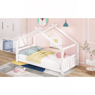 Lit simple en bois, blanc