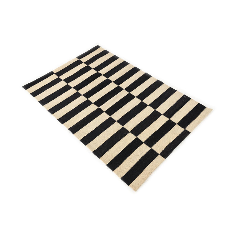 Tapis noir et blanc Newsom