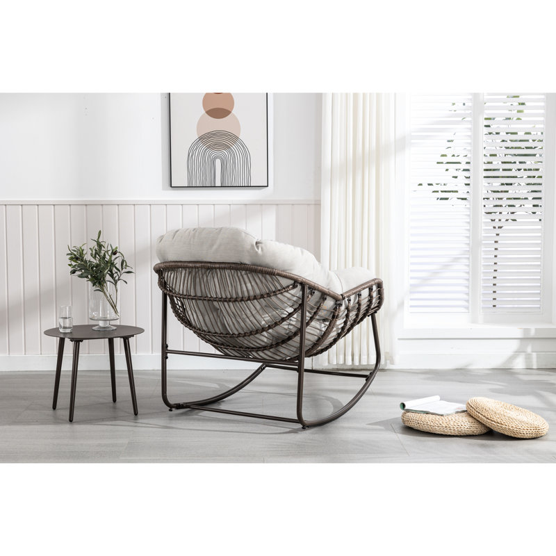 Chaise berçante confortable pour l'extérieur - Beige avec patio synthétique, salon