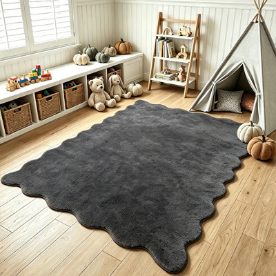 Scalloped Plush Coral Fleece Non-Slip Washable Area Rug for Living Room and Bedroom