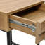 Table d'appoint rustique moderne de 55 cm de hauteur avec façade de tiroir géométrique et structure en métal noir