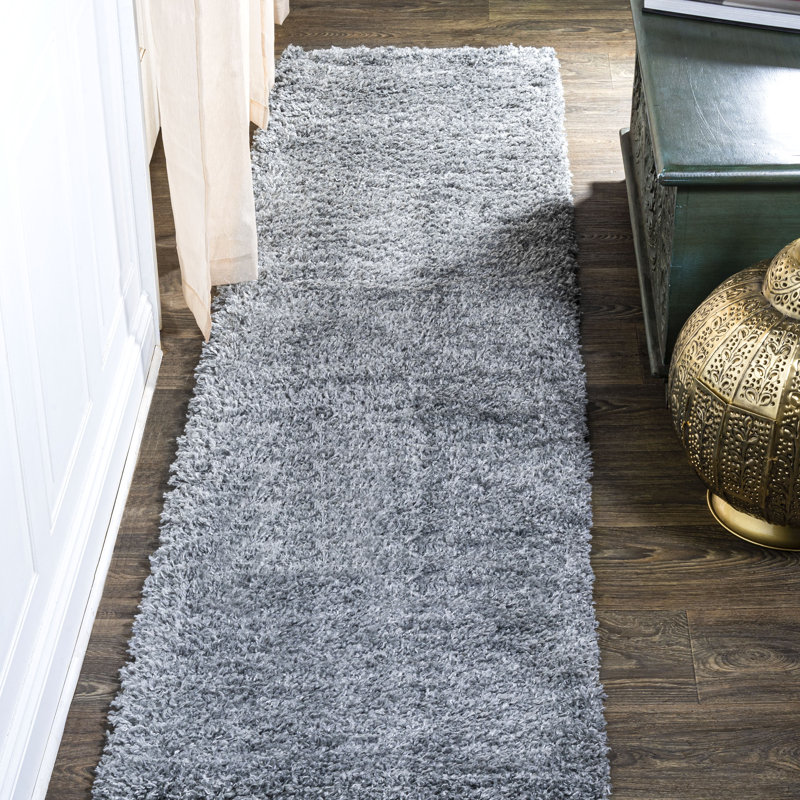 Tapis gris clair à poils longs Collesse, Tapis de couloir 2 pi x 8 pi