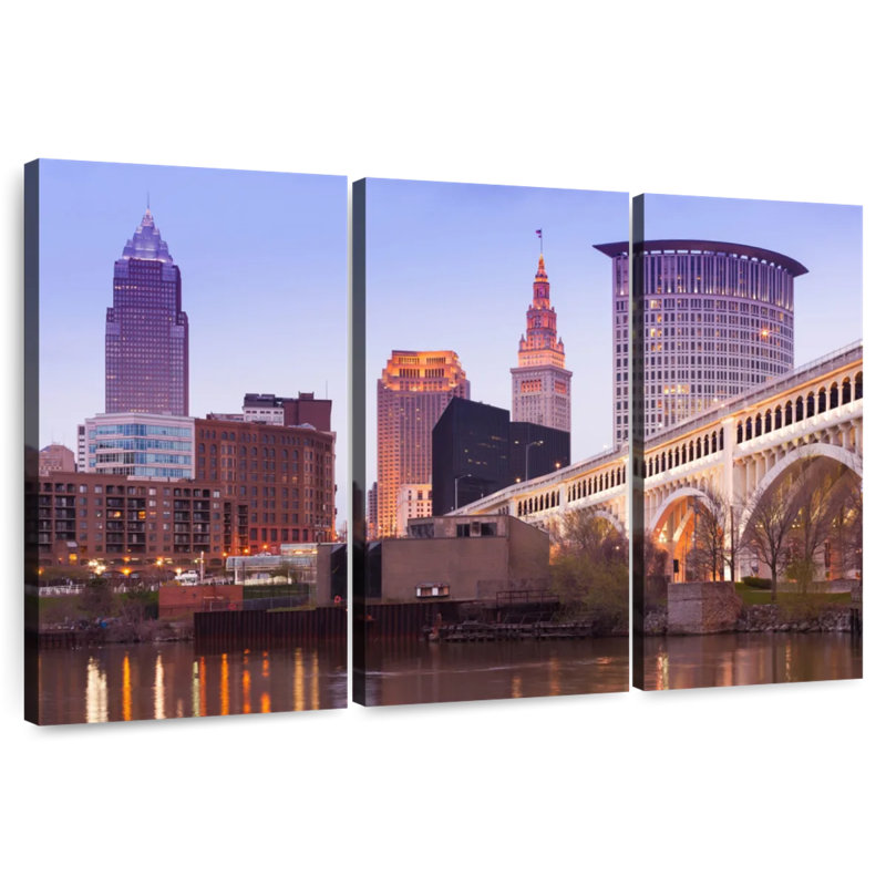 Nicci Detroit Downtown Skyline, 24" H x 38" W