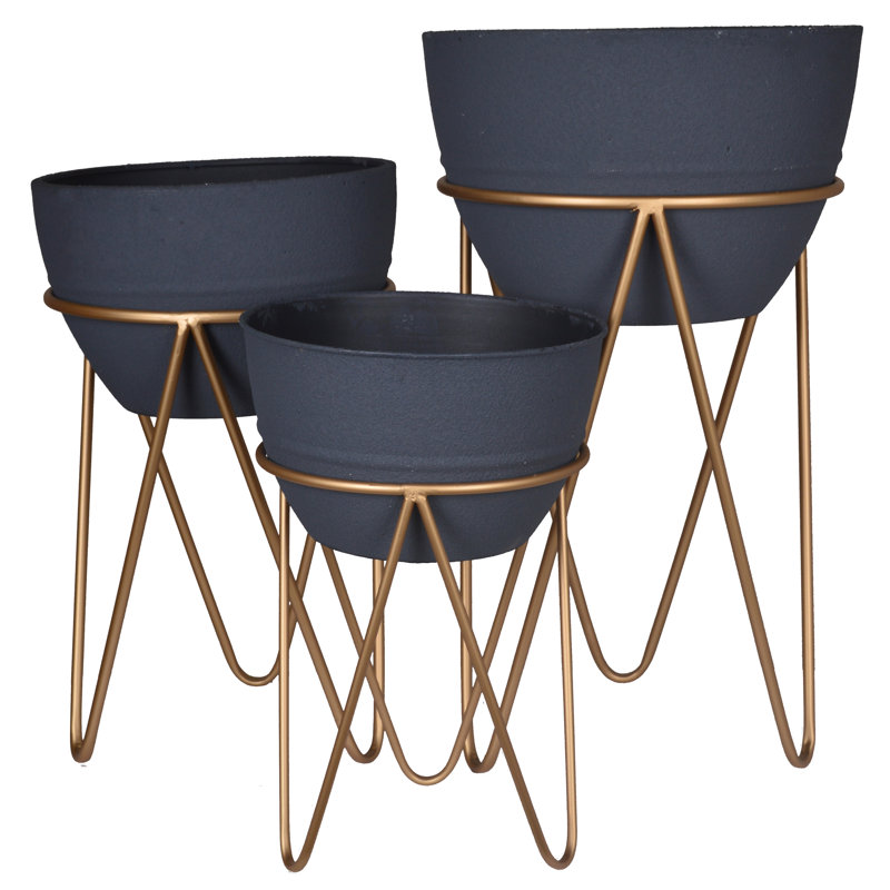 Thornburg Metal Plant Pot