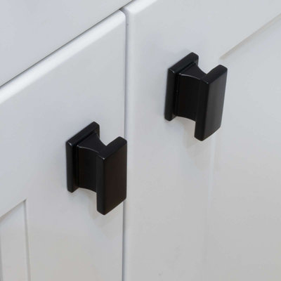 Modket 1 3/8" Solid Rectangle Knob
