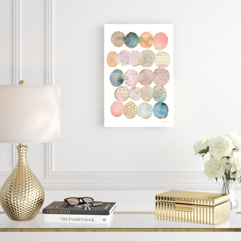 «Circle Stories II» par Danhui Nai - peinture sur toile tendue, H 18 po x l 12 po