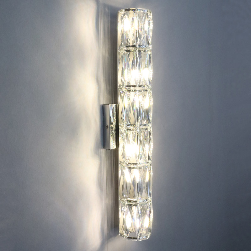 Applique murale en acier inoxydable Hornes, Nickel brossé, Six lumières, H 23,63 po x l 4,72 po x P 3,94 po