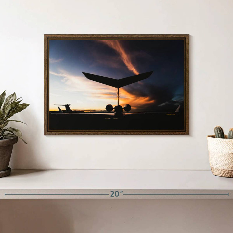 Silhouette d'un jet privé, 13 po x 9 po, Cadre flottant noyer
