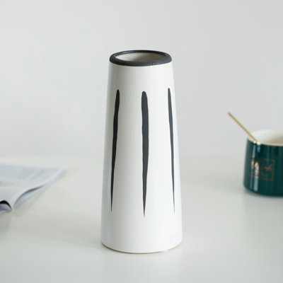 Mandaree Ceramic Table Vase