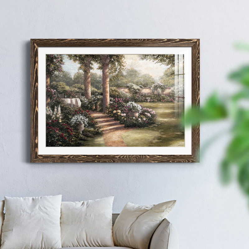 Rose Garden I - peinture encadrée, H 37,5 po x l 27,5 po x P 1,5 po, Encadré de bois de noyer