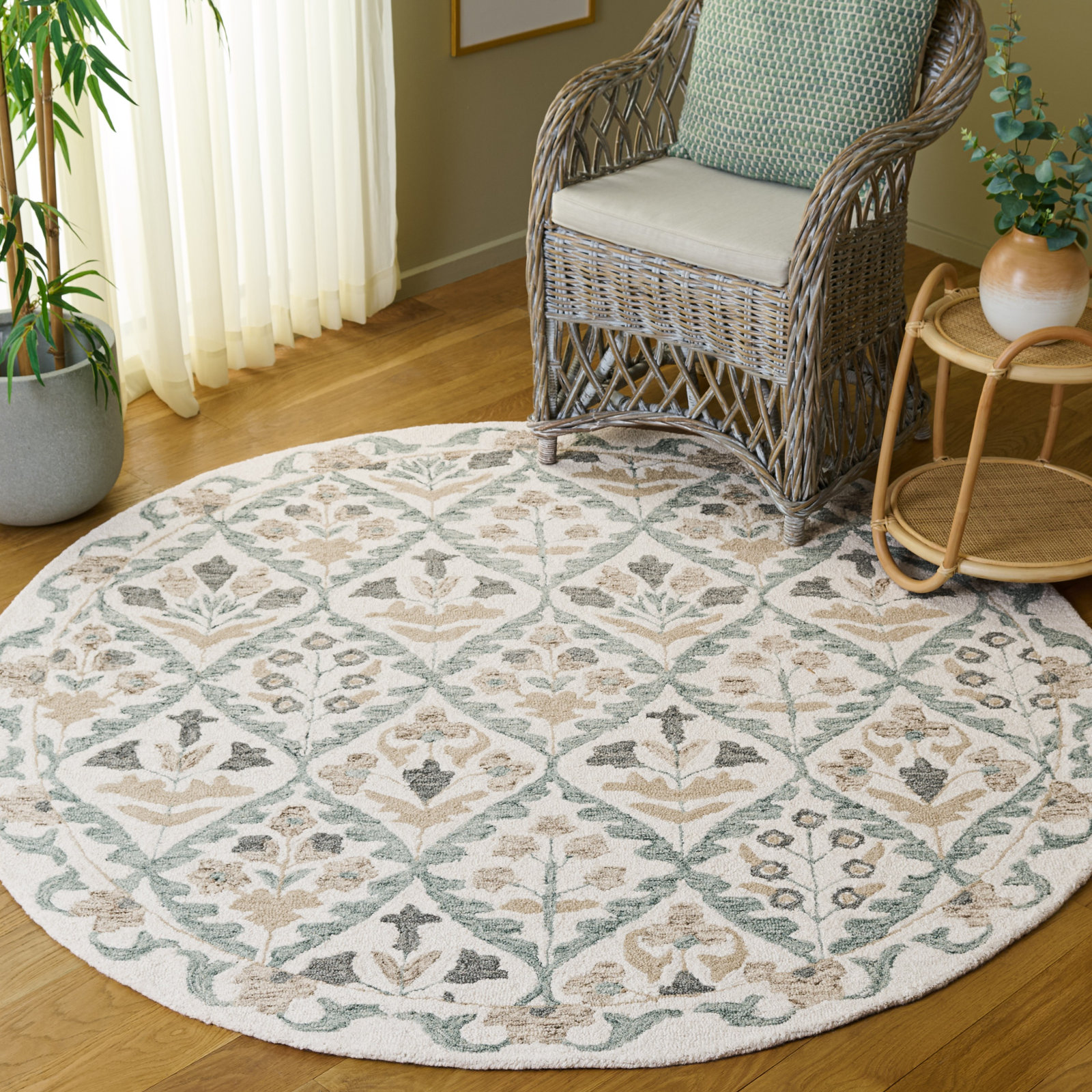 Hand-Tufted Wool Floral Rug, Round 6'
